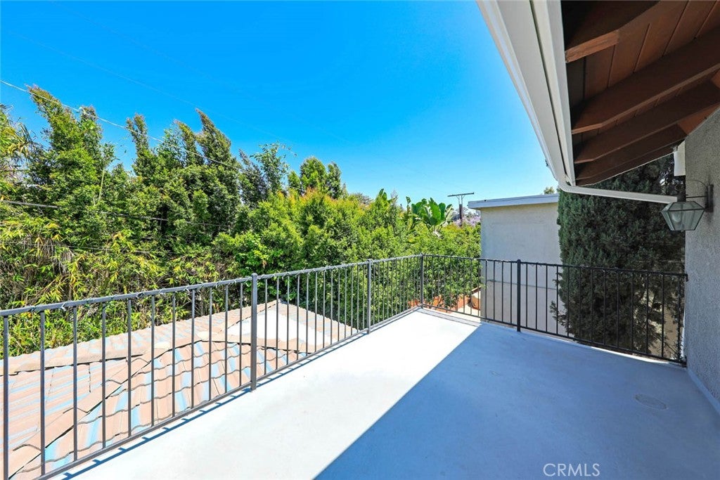 3370 Troy DR, Los Angeles CA 90068