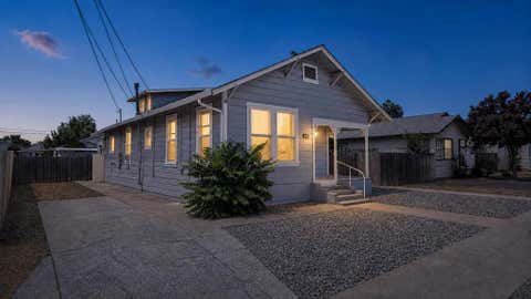 Photo of 334 S 2nd Avenue, Oakdale, CA 95361 (MLS # ML82057453)
