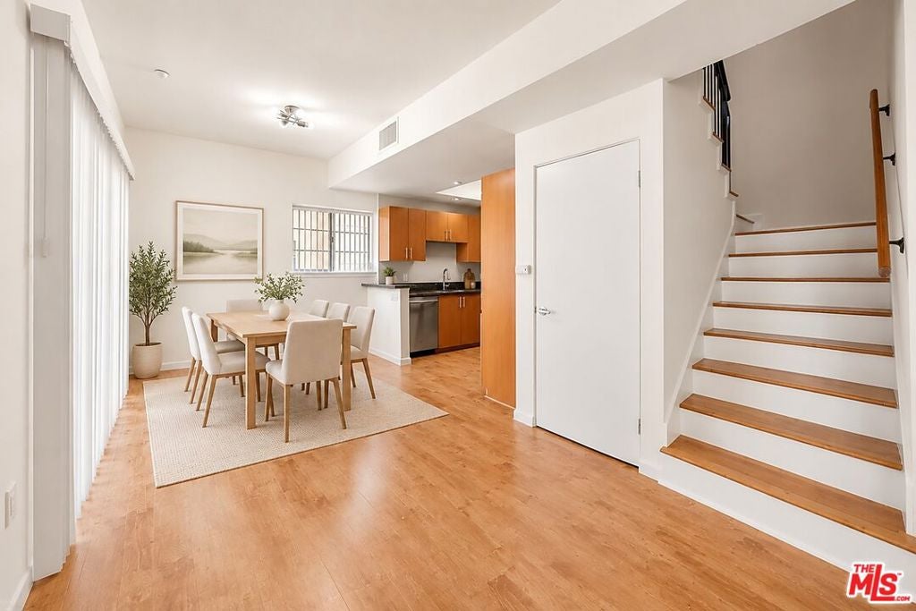 2864 Sunset Place 201