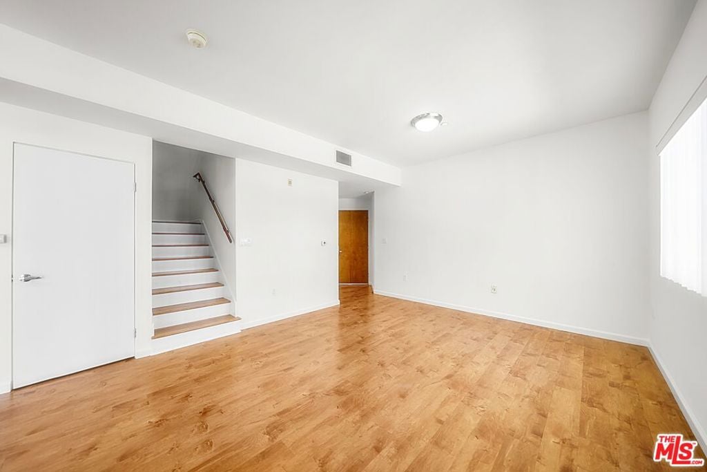 2864 Sunset Place 201