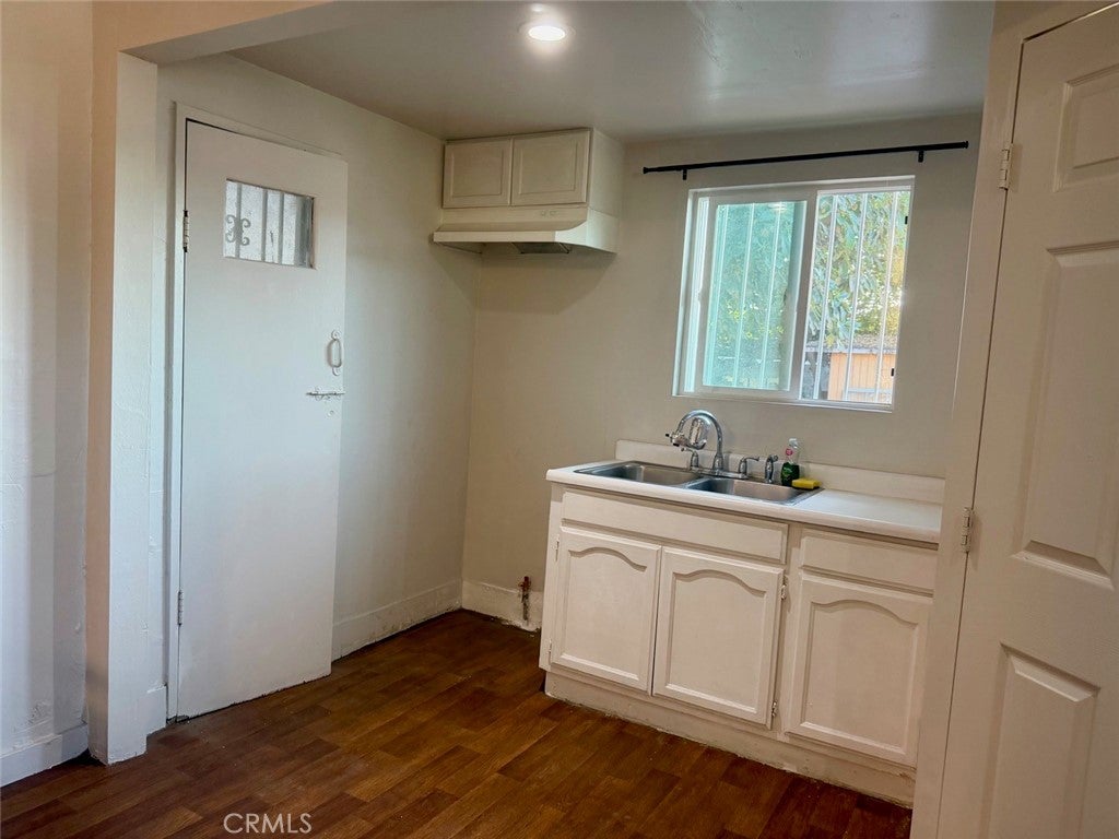 4063 Wadsworth