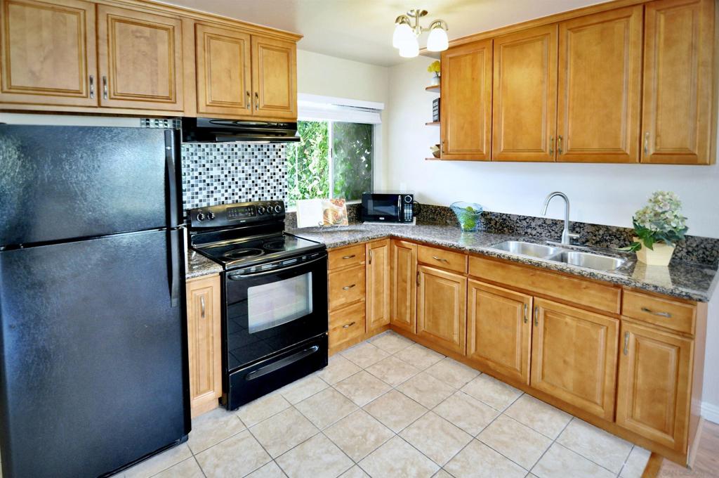 8026 Linda Vista Rd 1N