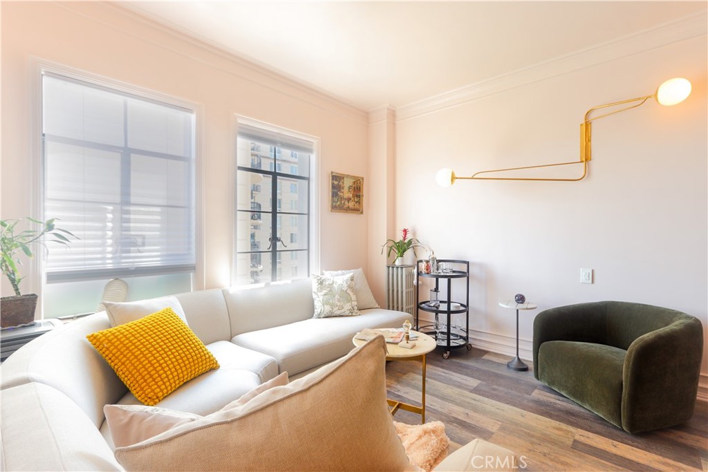 800 E Ocean Boulevard 1007