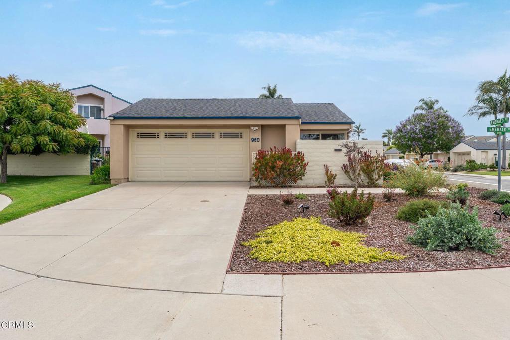 960 Emerald Court