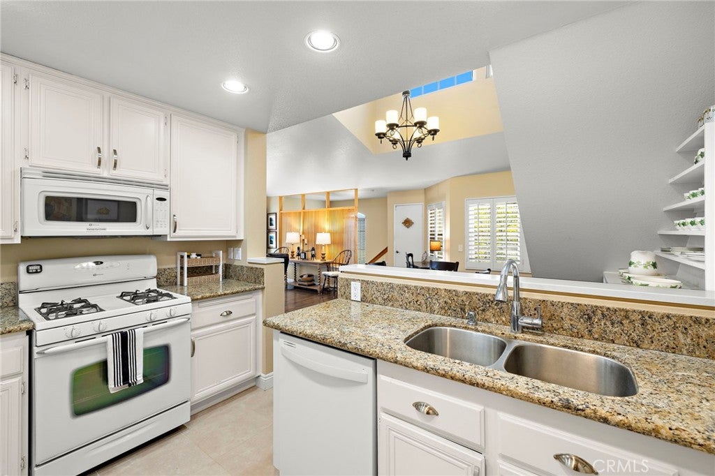 59 Sandcastle, Aliso Viejo CA 92656 - Photo 16