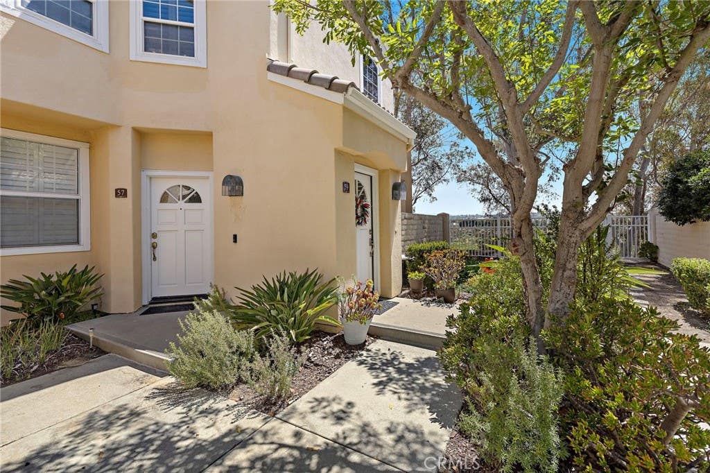Photo of 59 Sandcastle, Aliso Viejo, CA 92656 (MLS # PW26135916)