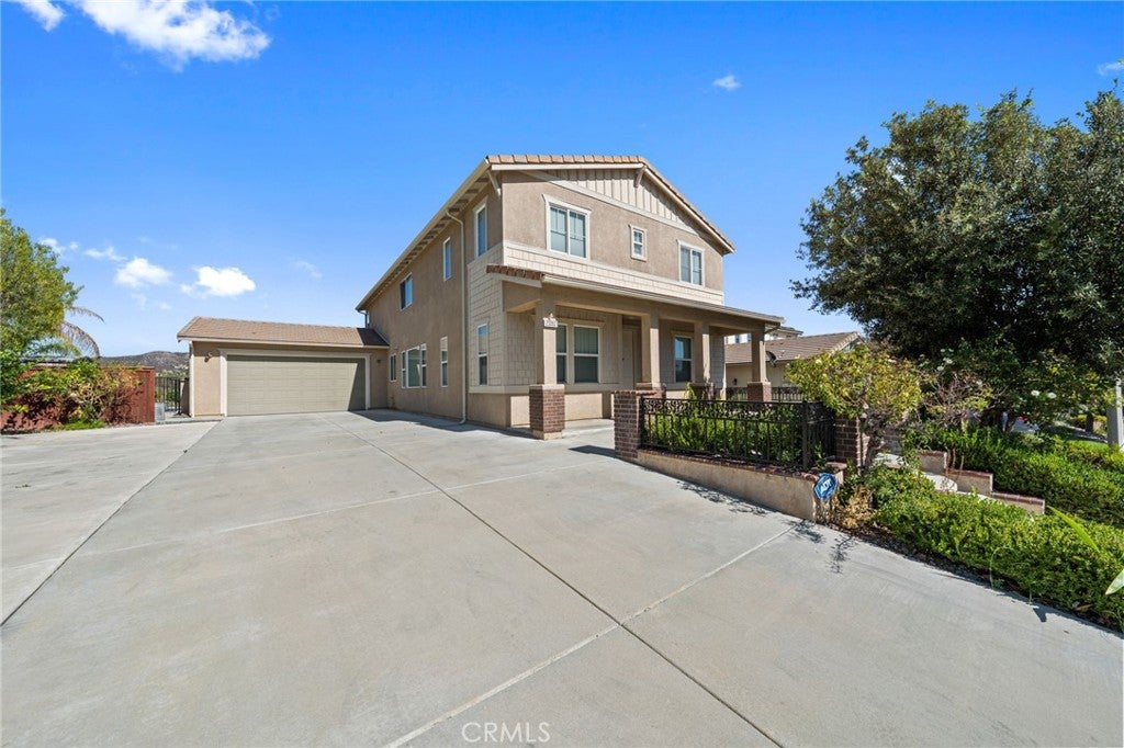 23352 Caliente Springs