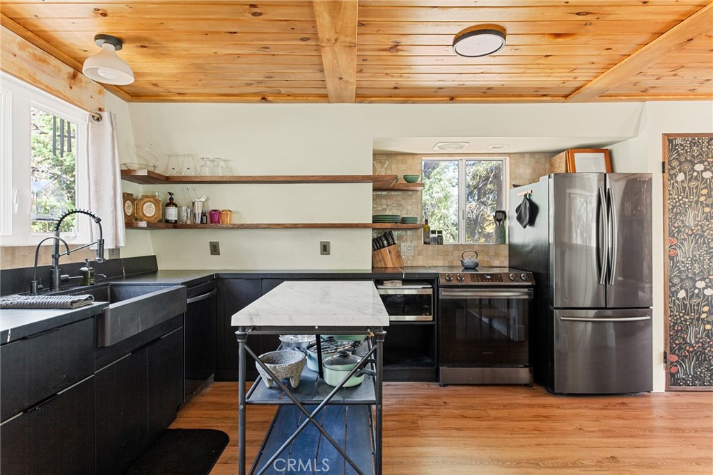 43544 Ridge Crest Drive