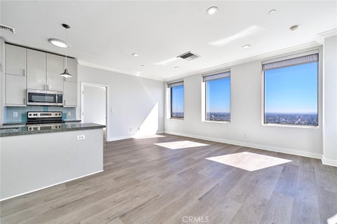 Photo of 3810 Wilshire Boulevard #PH 11, Los Angeles, CA 90010 (MLS # SR26224000)