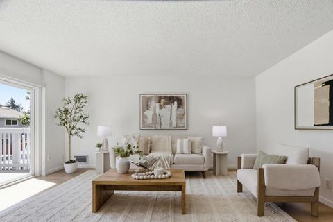 Photo of 1085 Reed Ave #D, Sunnyvale, CA 94086 (MLS # ML82040566)