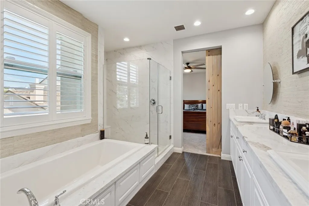 Irvine, California 92618, United States, 4 Bedrooms Bedrooms, ,4 BathroomsBathrooms,Residential,Active,198607