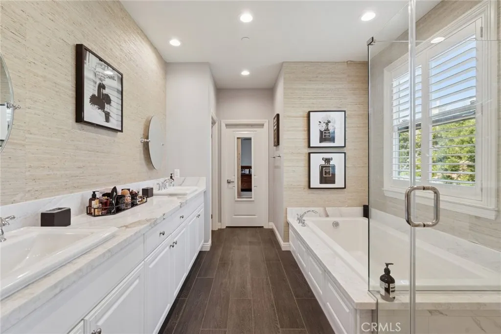 Irvine, California 92618, United States, 4 Bedrooms Bedrooms, ,4 BathroomsBathrooms,Residential,Active,198607