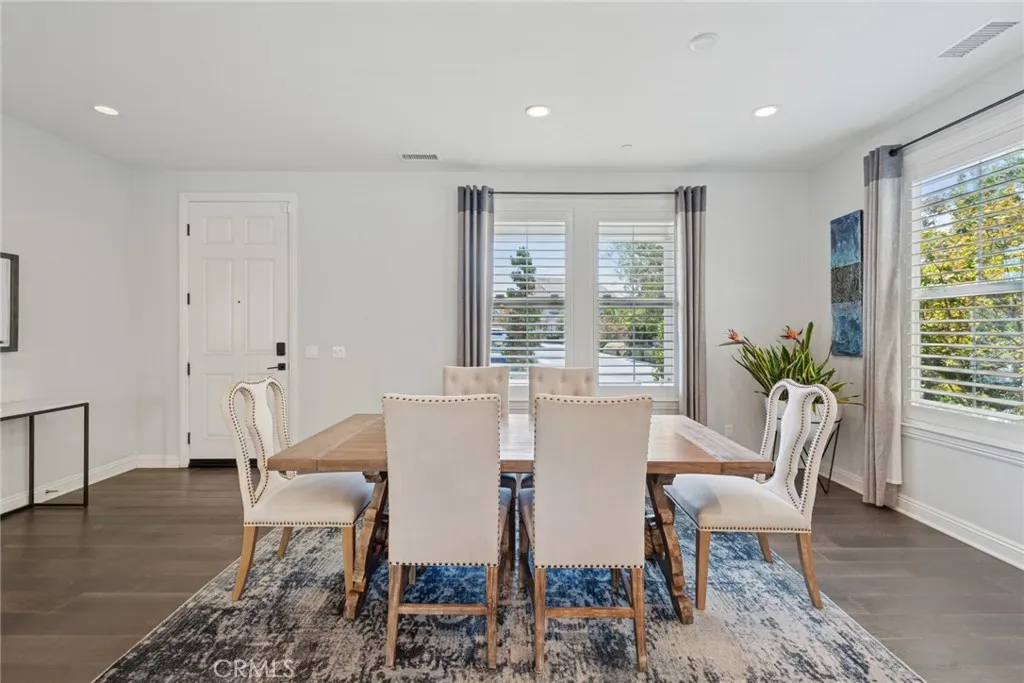 Irvine, California 92618, United States, 4 Bedrooms Bedrooms, ,4 BathroomsBathrooms,Residential,Active,198607