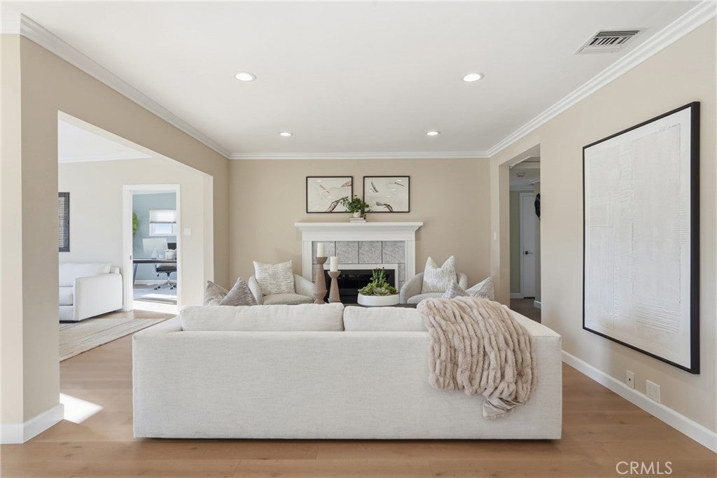27569 Longhill
