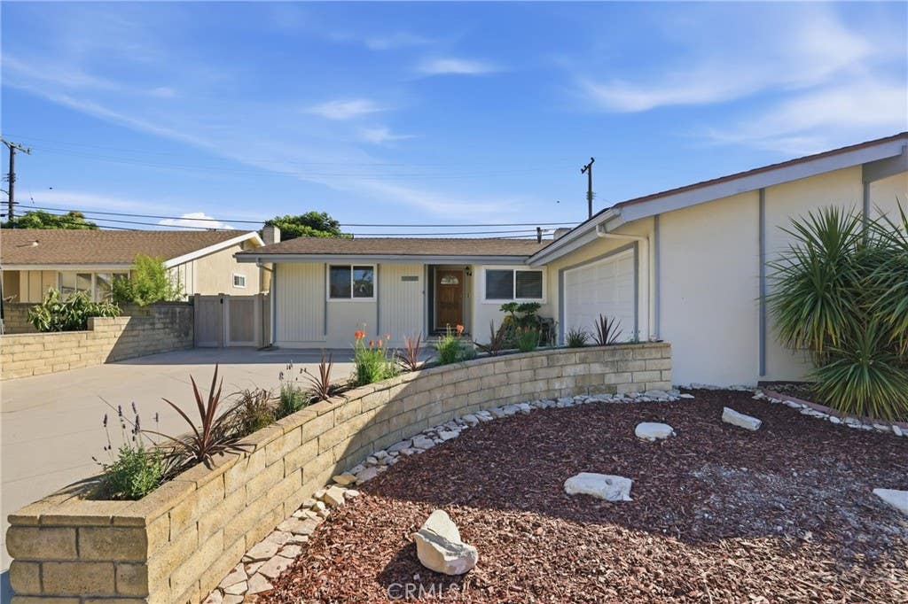 Photo of 27569 Longhill DR, Rancho Palos Verdes, CA 90275 (MLS # PV26130524)