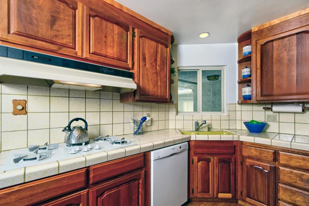 Properties 4 3453 Geneva Drive