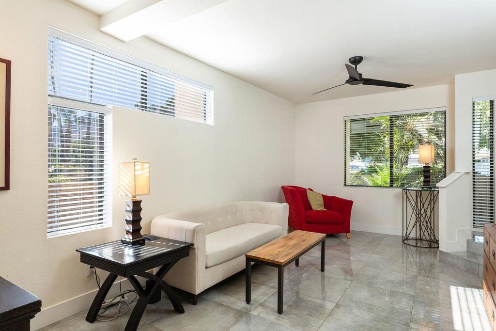 El Mirador - Residential