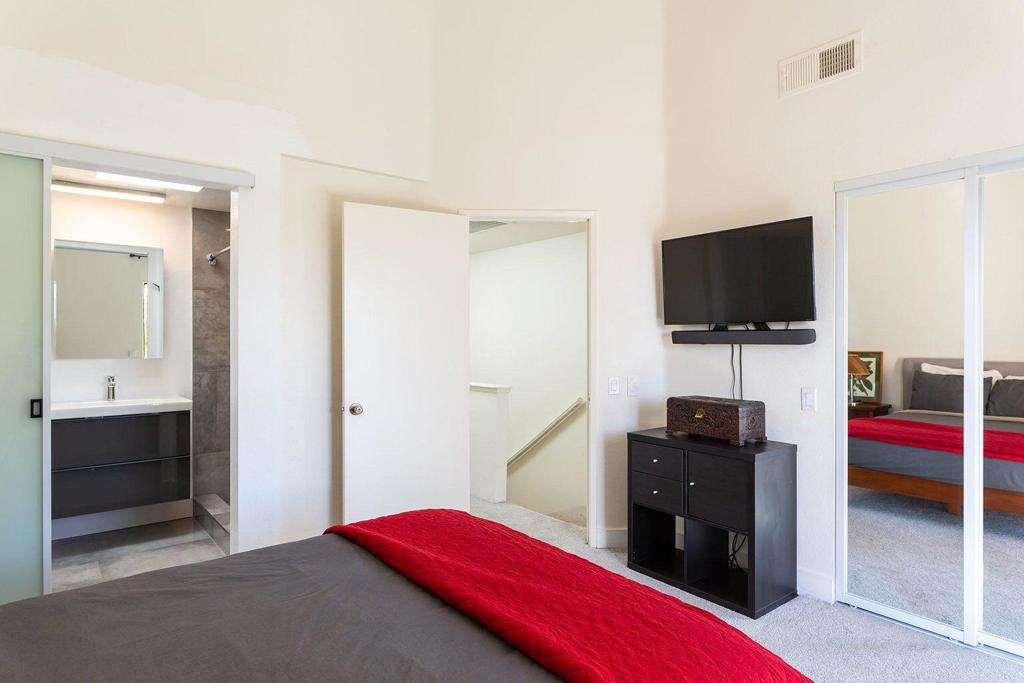 El Mirador - Residential