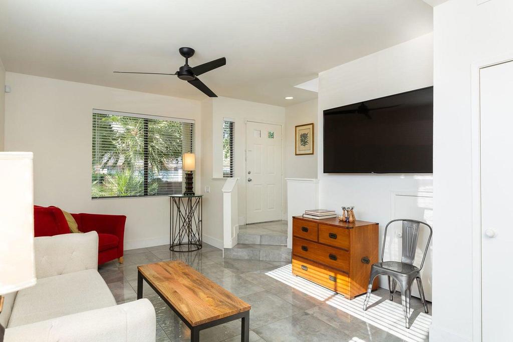 El Mirador - Residential