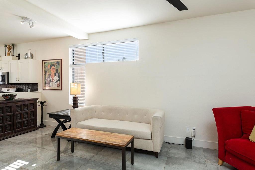 El Mirador - Residential