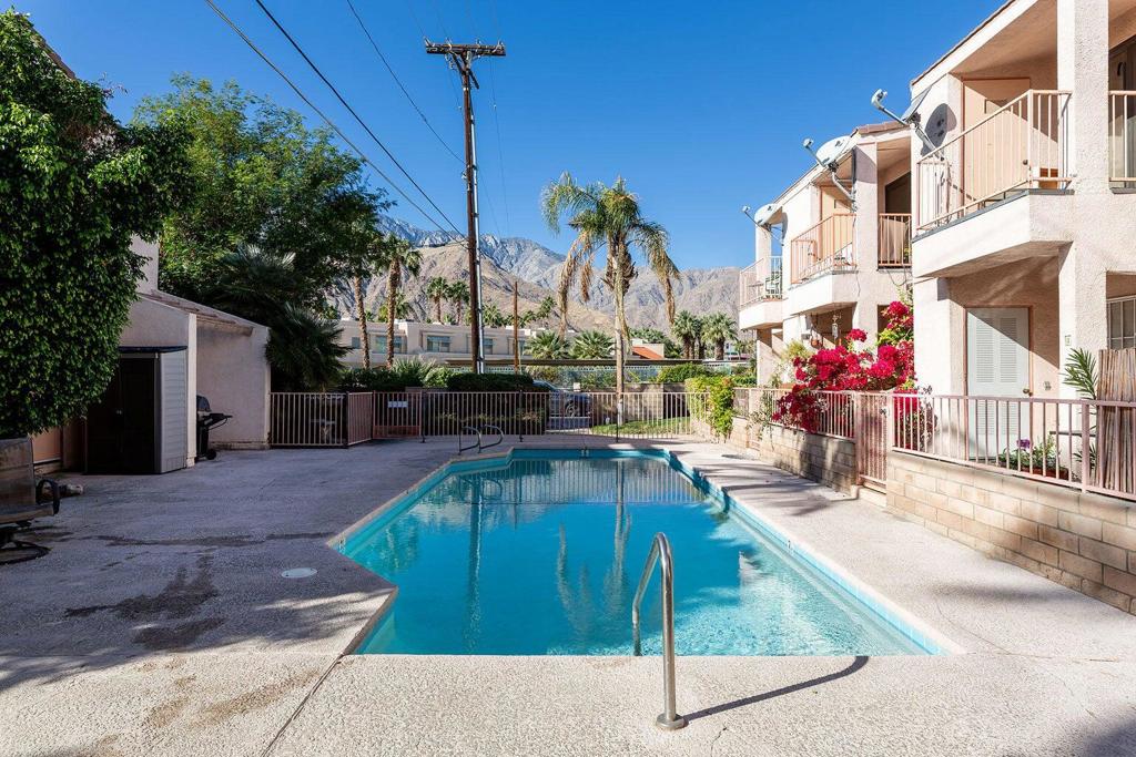 El Mirador - Residential