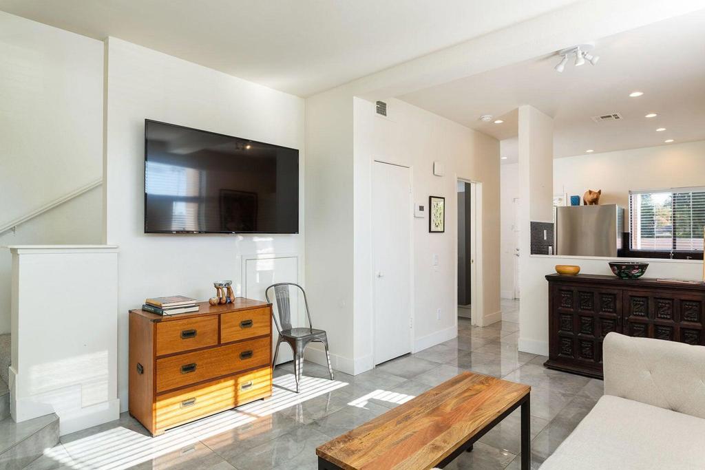 El Mirador - Residential