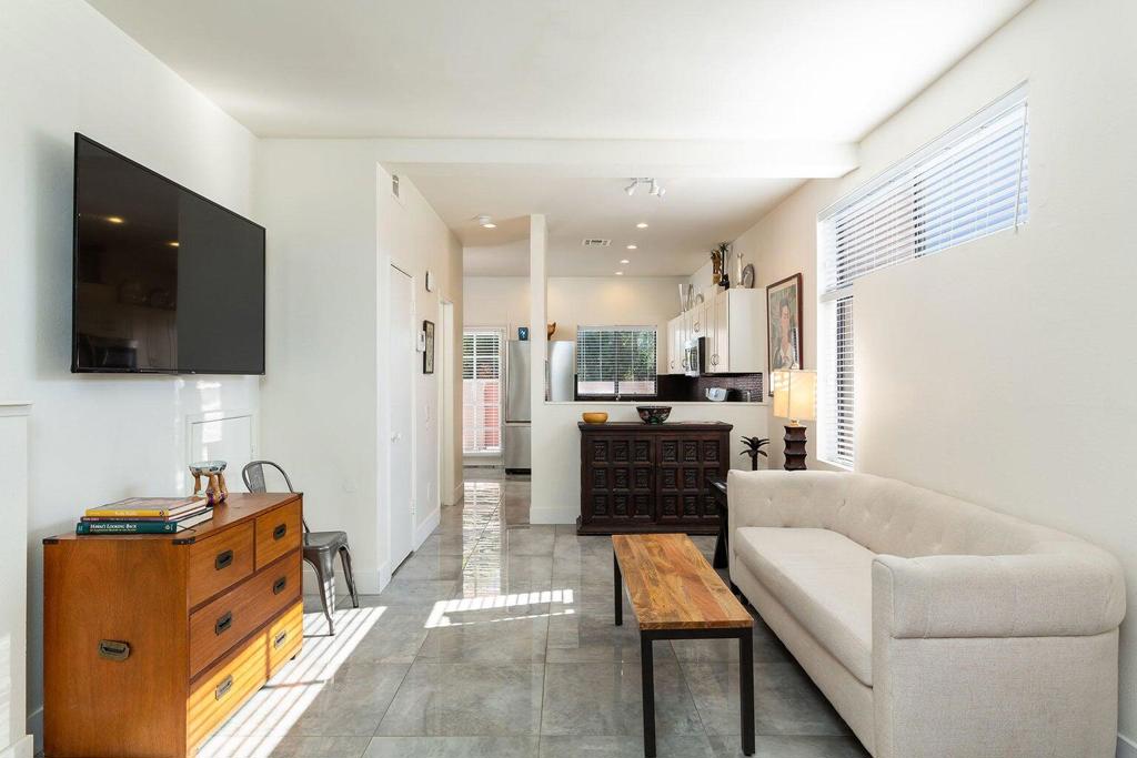 El Mirador - Residential