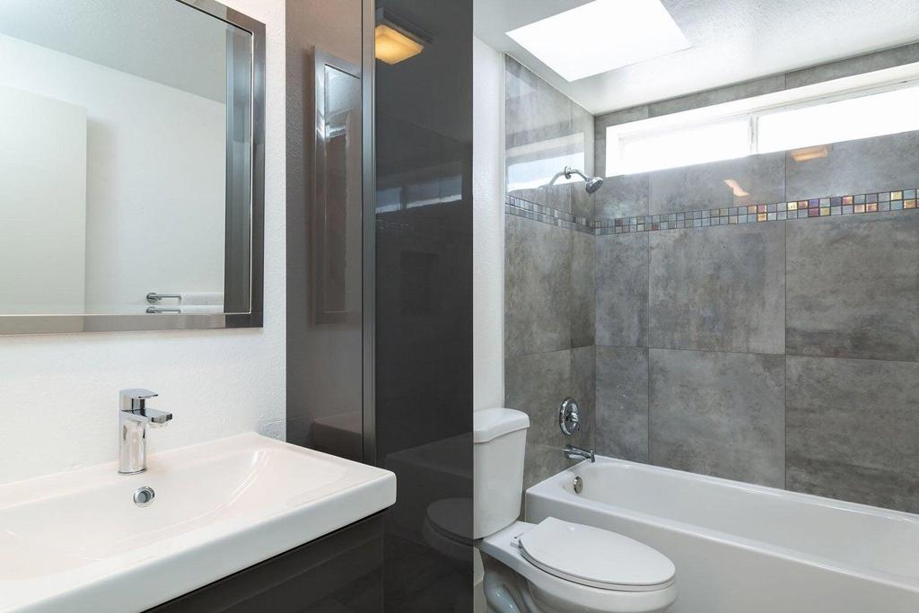 El Mirador - Residential