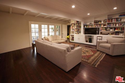 Photo of 11146 Valley Spring Lane, North Hollywood, CA 91602 (MLS # 26768393)