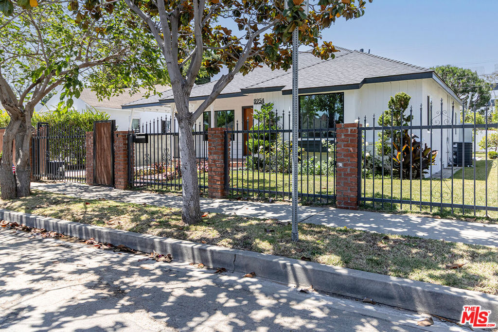 8954 Kramerwood Place