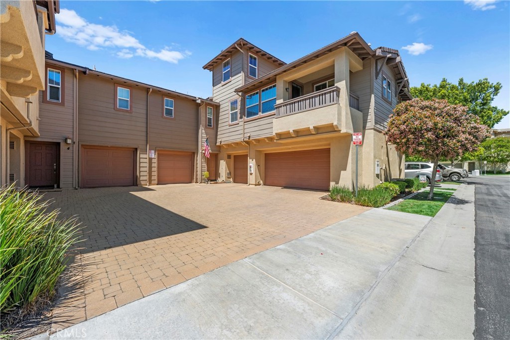 Welcome to 41527 Blue Canyon #3 — a stylish and move-in-ready home tucked inside one of Murrieta’s most desirable gated communities. Step inside to an inviting open floor plan filled with natural light, offering spacious living and dining areas perfect for entertaining or relaxing. The kitchen is thoughtfully designed with modern appliances, plenty of cabinet storage, and a convenient breakfast bar ideal for casual meals or morning coffee.
The primary suite provides a quiet retreat complete with a generous closet and en-suite bath, while the secondary bedrooms offer flexibility for family, guests, or a home office. Enjoy the ease of in-unit laundry, two attached one-car garages, and a private patio—perfect for unwinding at the end of the day.
Living here means comfort and convenience at every turn: top-rated schools, parks, shopping, dining, and freeway access are just minutes away. With gated security, well-maintained grounds, and a true sense of community, this home captures the best of Murrieta living.