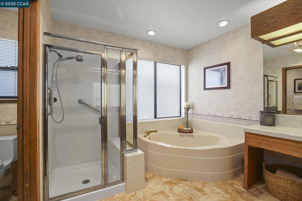 DELTA WATERFRONT ACCESS - Residential