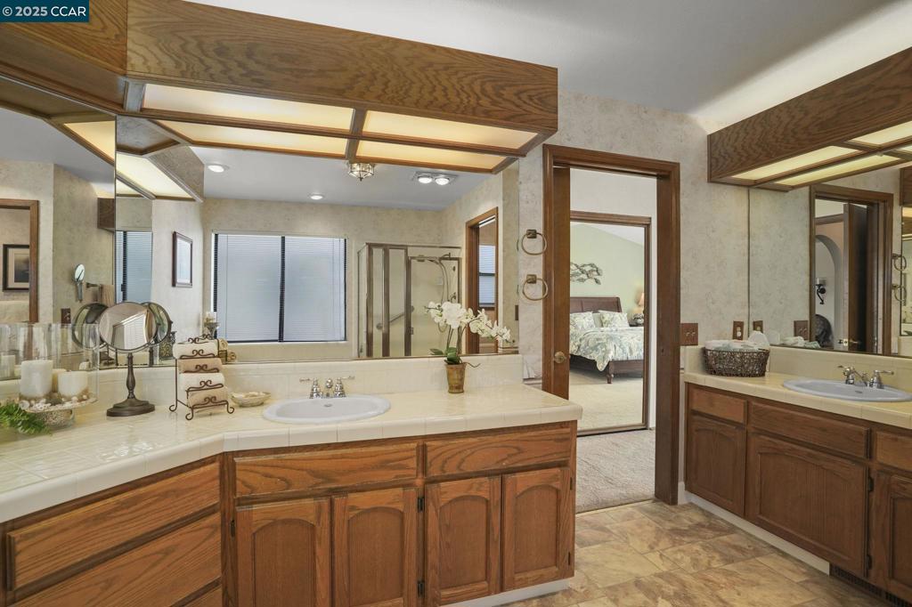 DELTA WATERFRONT ACCESS - Residential