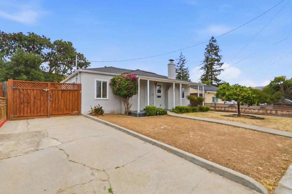 78 Clareview Avenue