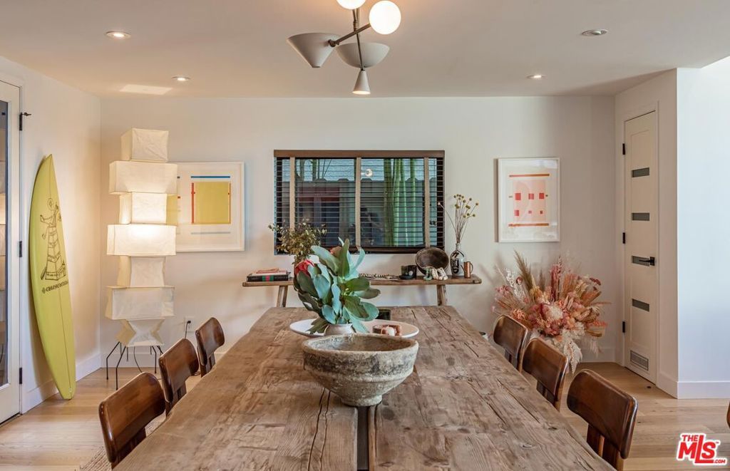 Photo of 214 S Venice Boulevard, Venice, CA 90291 (MLS # 26666373)