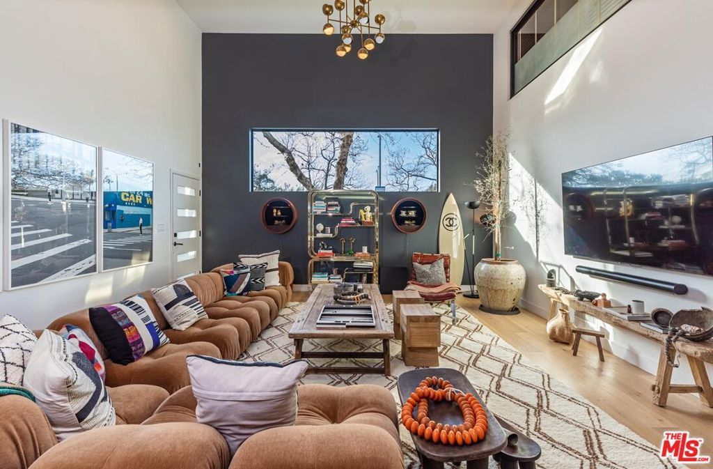 Photo of 214 S Venice Boulevard, Venice, CA 90291 (MLS # 26666373)