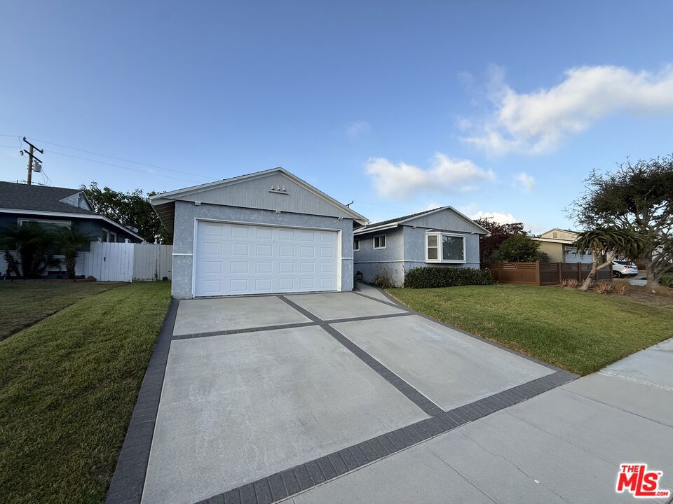 5215 Lillian Street