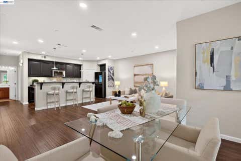 Photo of 4366 Fitzwilliam St St, Dublin, CA 94568 (MLS # 41144839)