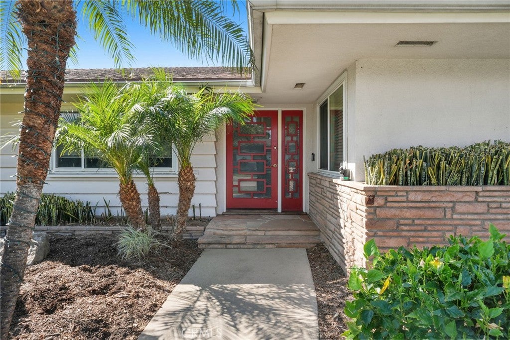 2025 Yorba Drive
