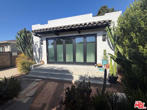 Photo of 4221 Mcconnell Boulevard, Culver City, CA 90066 (MLS # 26874267)