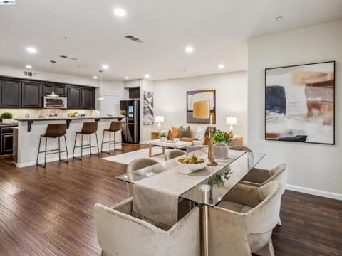 Photo of 4366 Fitzwilliam St St, Dublin, CA 94568 (MLS # 41148769)