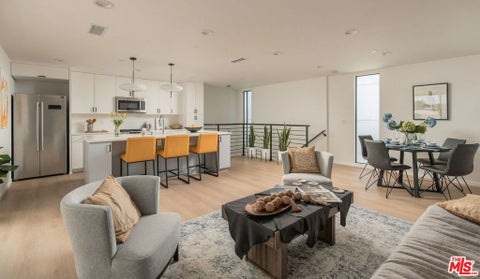Photo of 4136 3/4 Normal Avenue, Los Angeles, CA 90029 (MLS # 26902789)