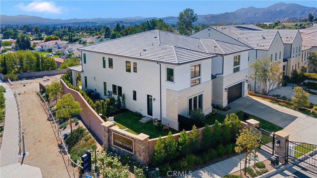 20500 Edgewood Court