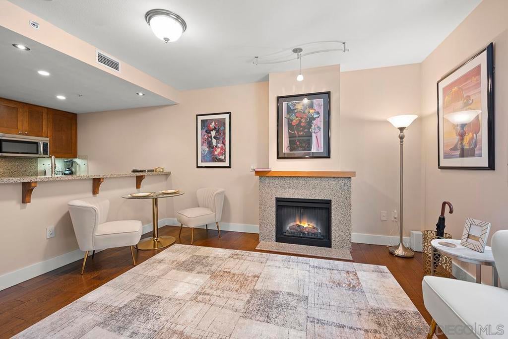 700 W E Street 104