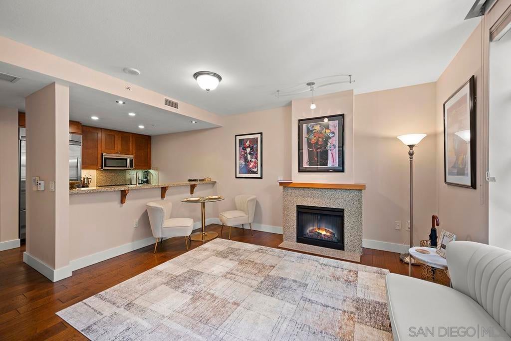 700 W E Street 104