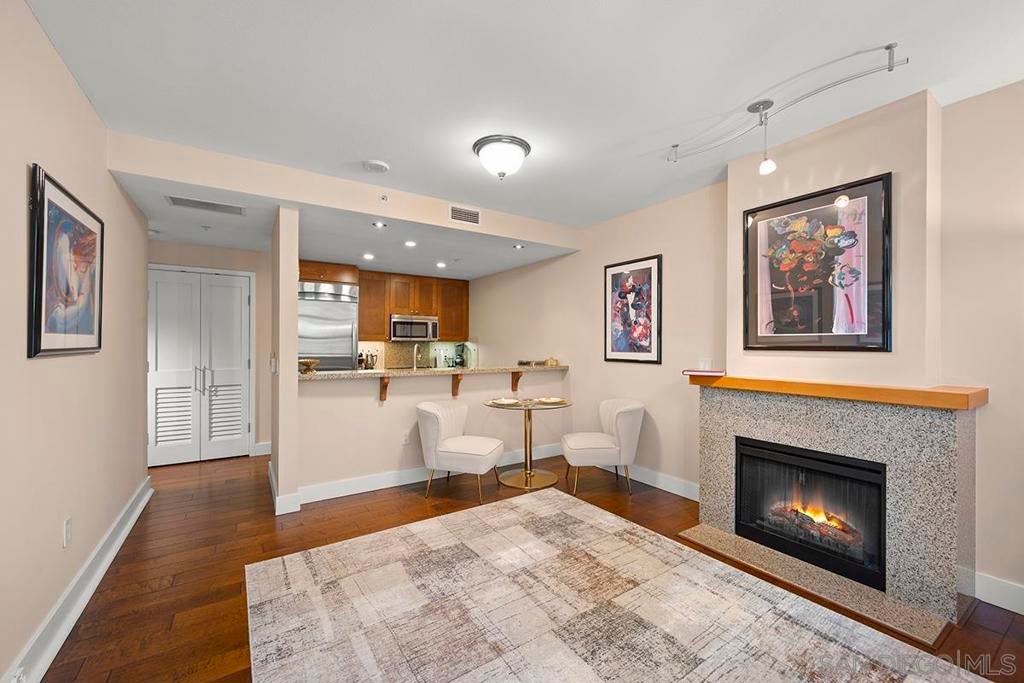 700 W E Street 104
