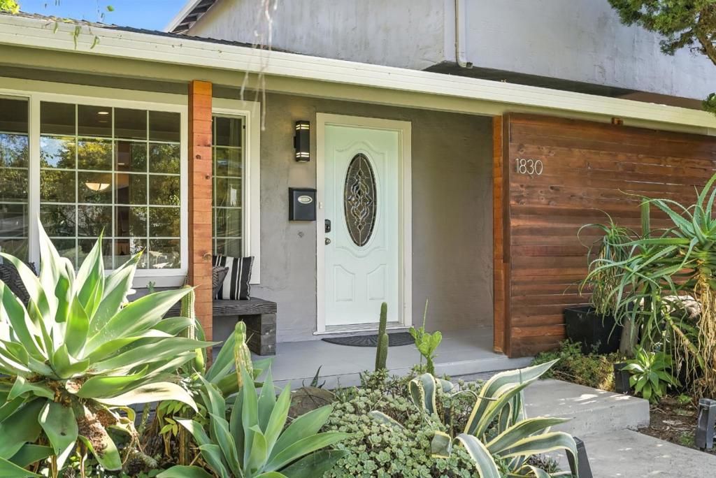 Photo of 1830 Heatherdale Avenue, San Jose, CA 95126 (MLS # ML82031906)