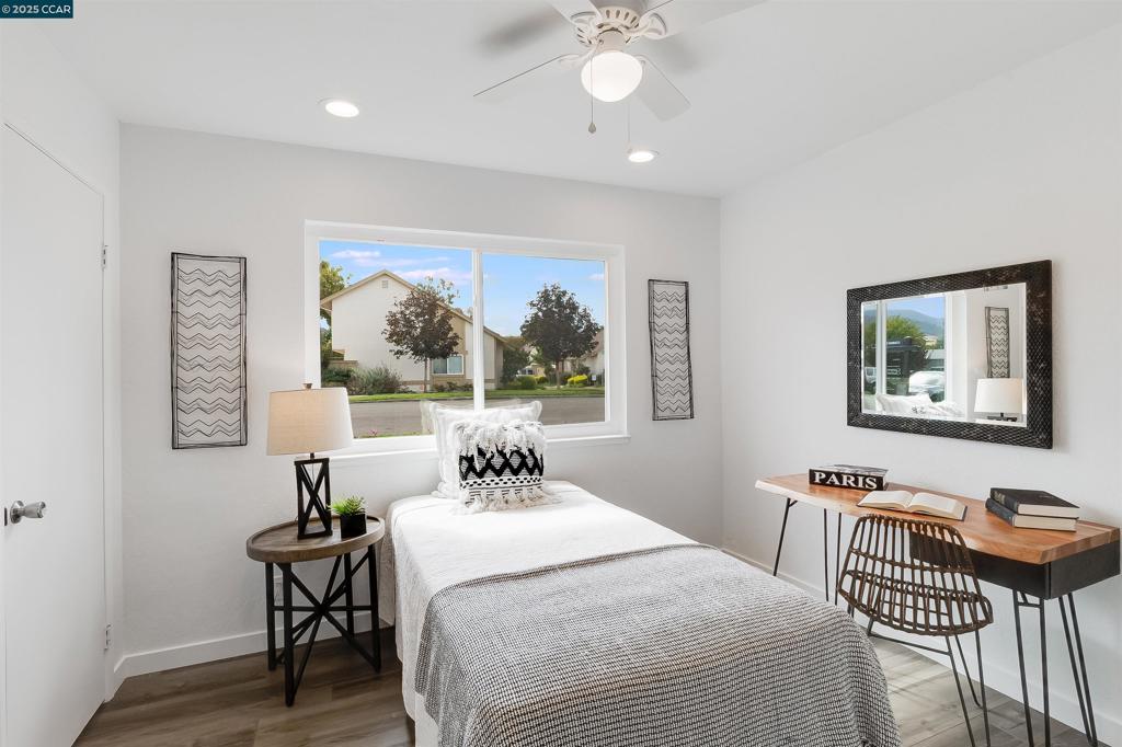 HIDDEN CREEK - Residential