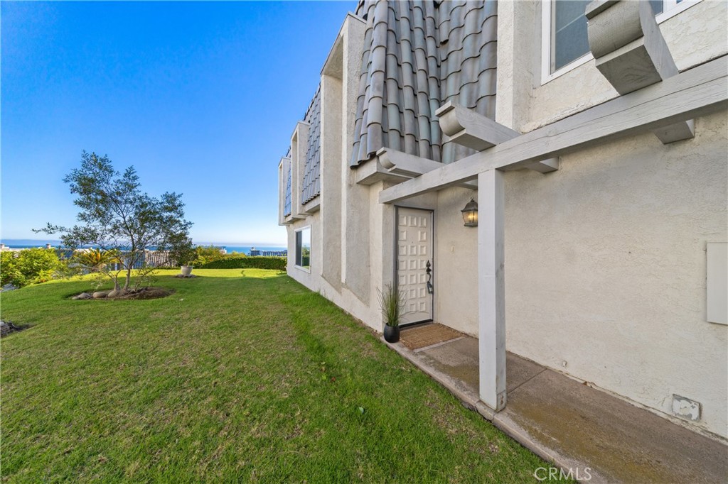 26046 View Point E
