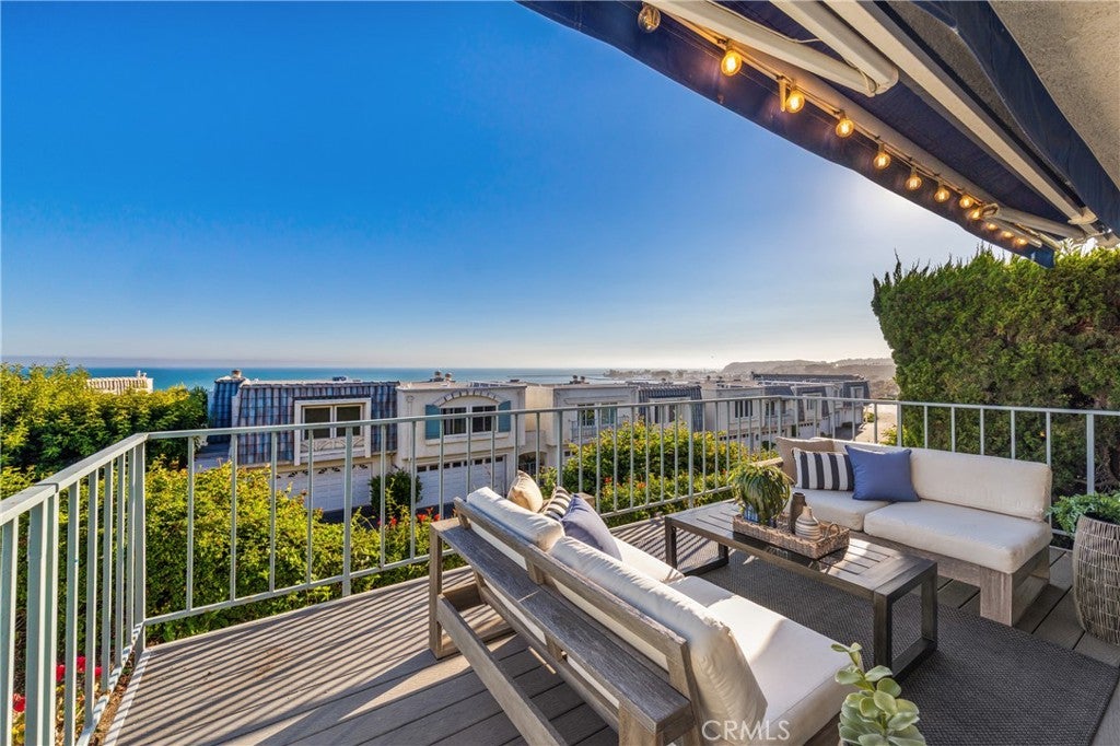 26046 View Point E
